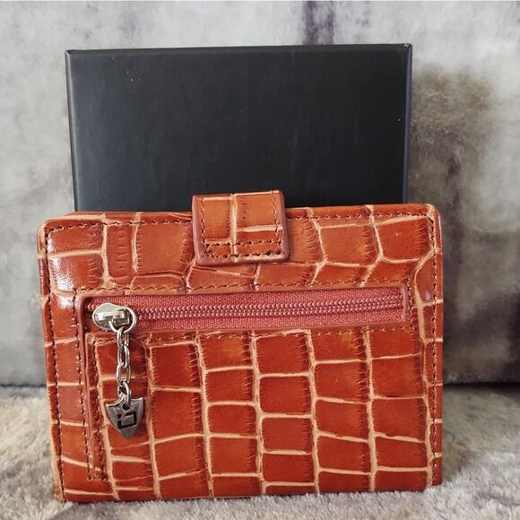 New Identity Stronghold Genuine Leather Wallet - Picture 2 of 11